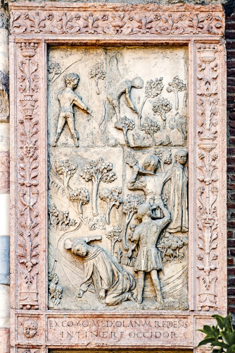 St.Peter martyr Portal details of Saint Anastasia Church (Verona)